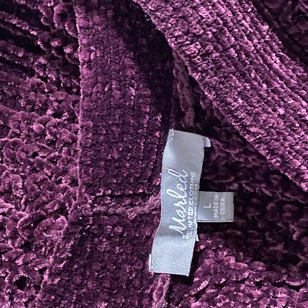 Sweater - Picture 3 of 5